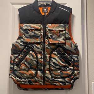 NEW Converse Woven Men’s Vest! Size Medium. Black and orange with army fatigues